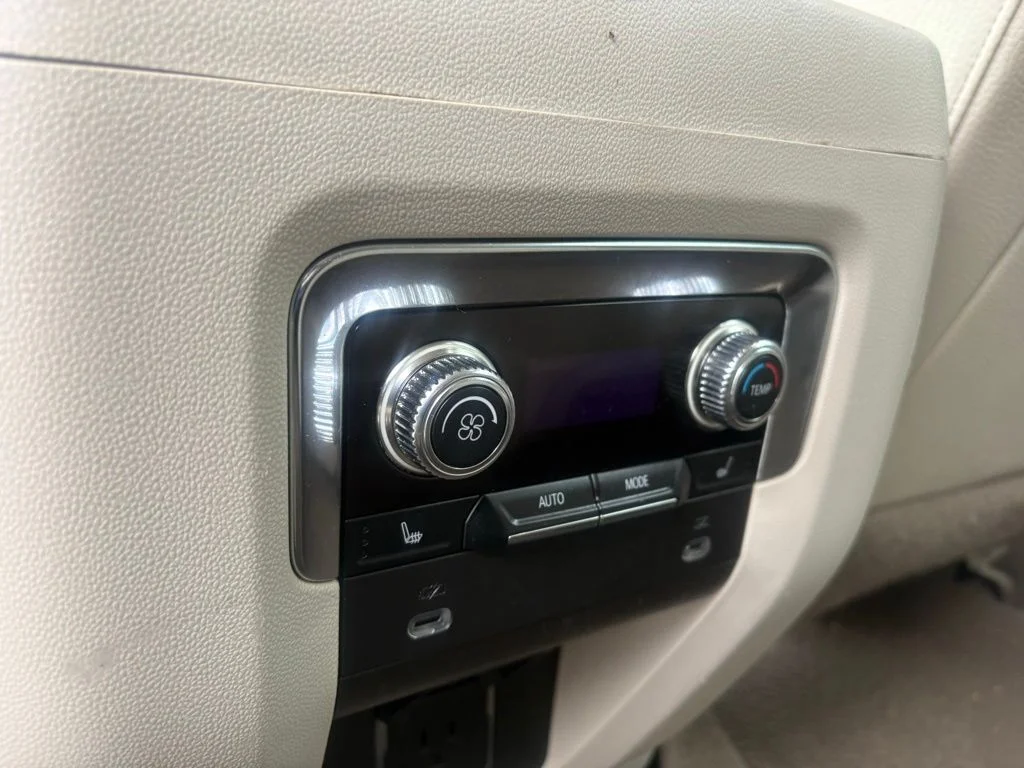 Used 2022 Hunter Green GMC Denali image 18