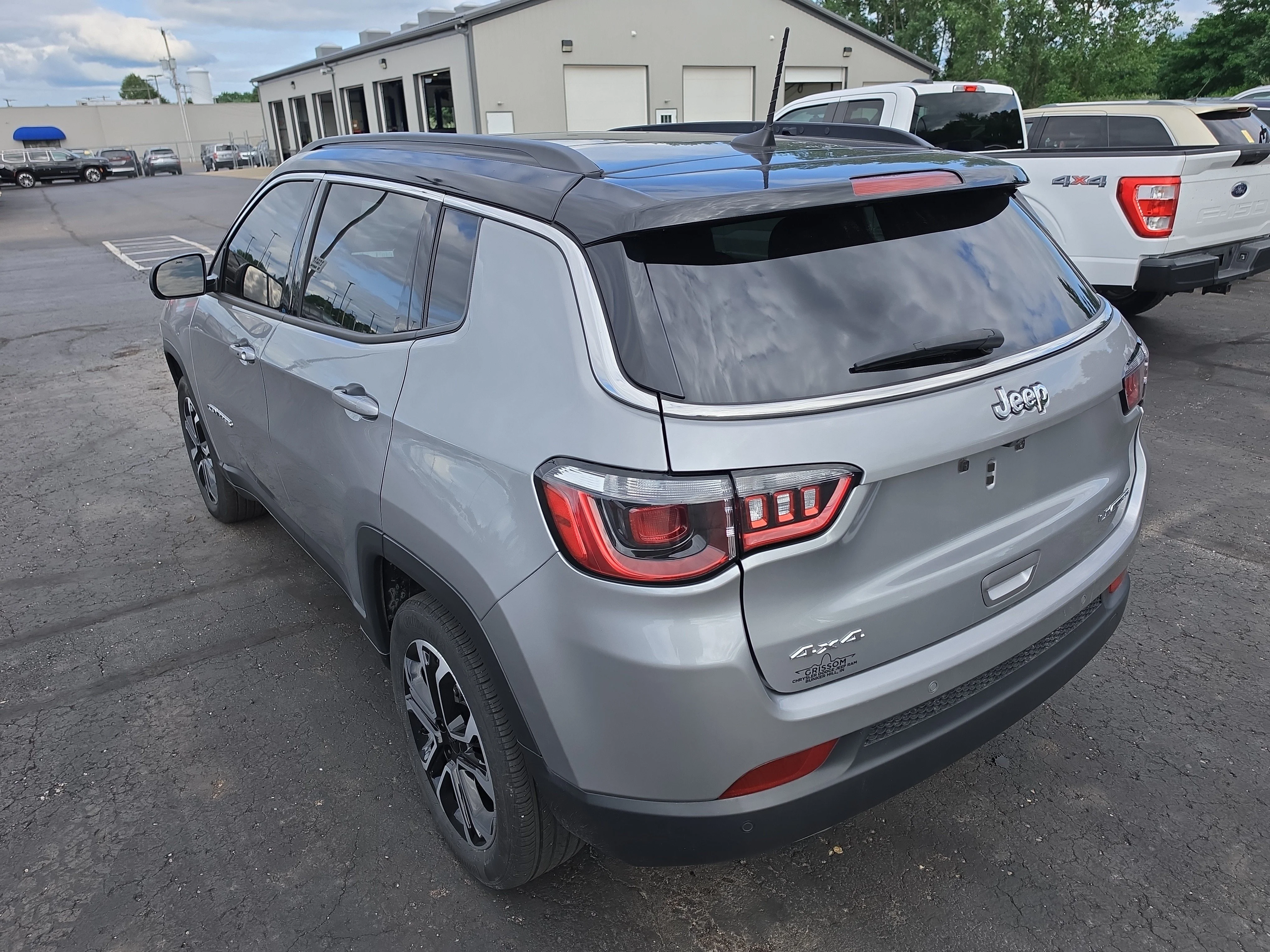 Used 2023 Billet Silver Metallic Clearcoat Jeep Limited image 5