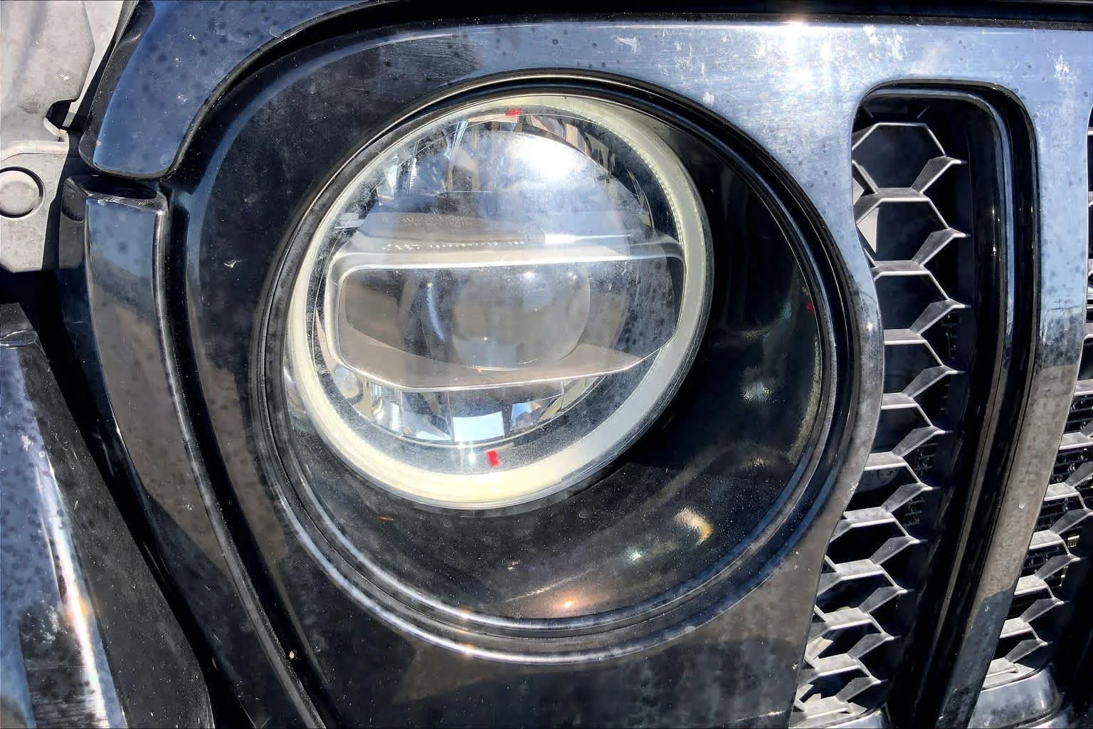 Used 2022 Black Clear Coat Jeep High Altitude image 27