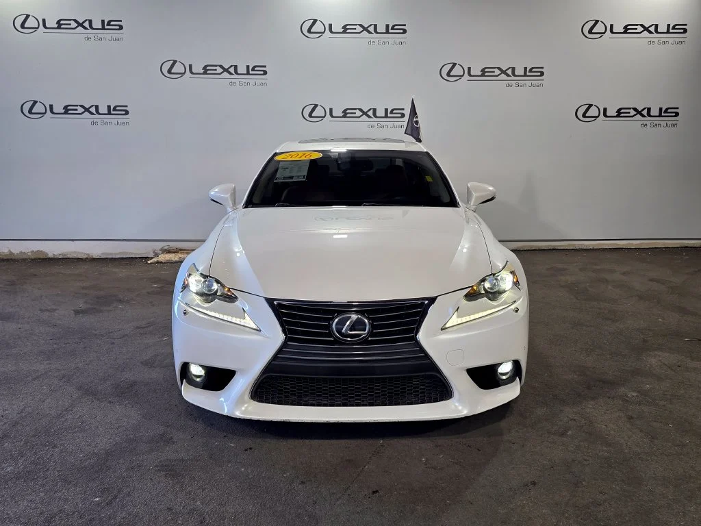 Used 2016 White Lexus 200t image 6