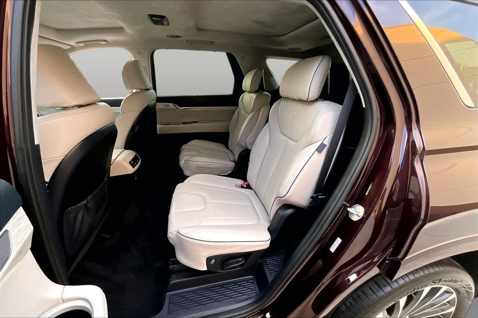 Used 2024 Sierra Burgundy Hyundai Calligraphy image 20
