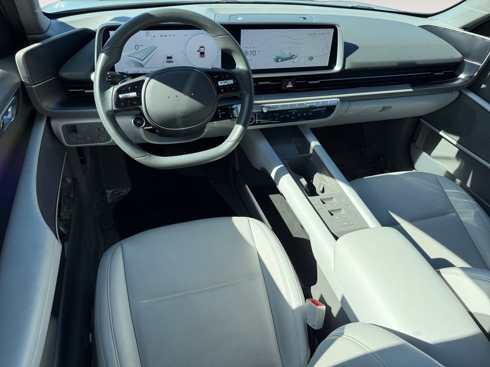 Used 2023 Gold Hyundai SEL image 15