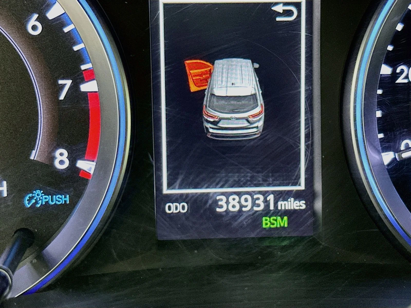 Used 2019 White Toyota XLE image 12