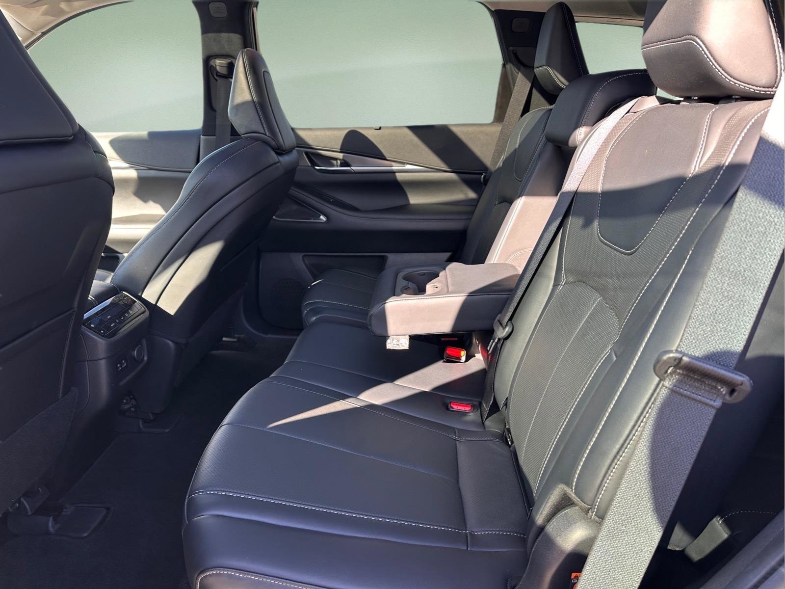 Used 2023 Warm Titanium INFINITI LUXE image 12