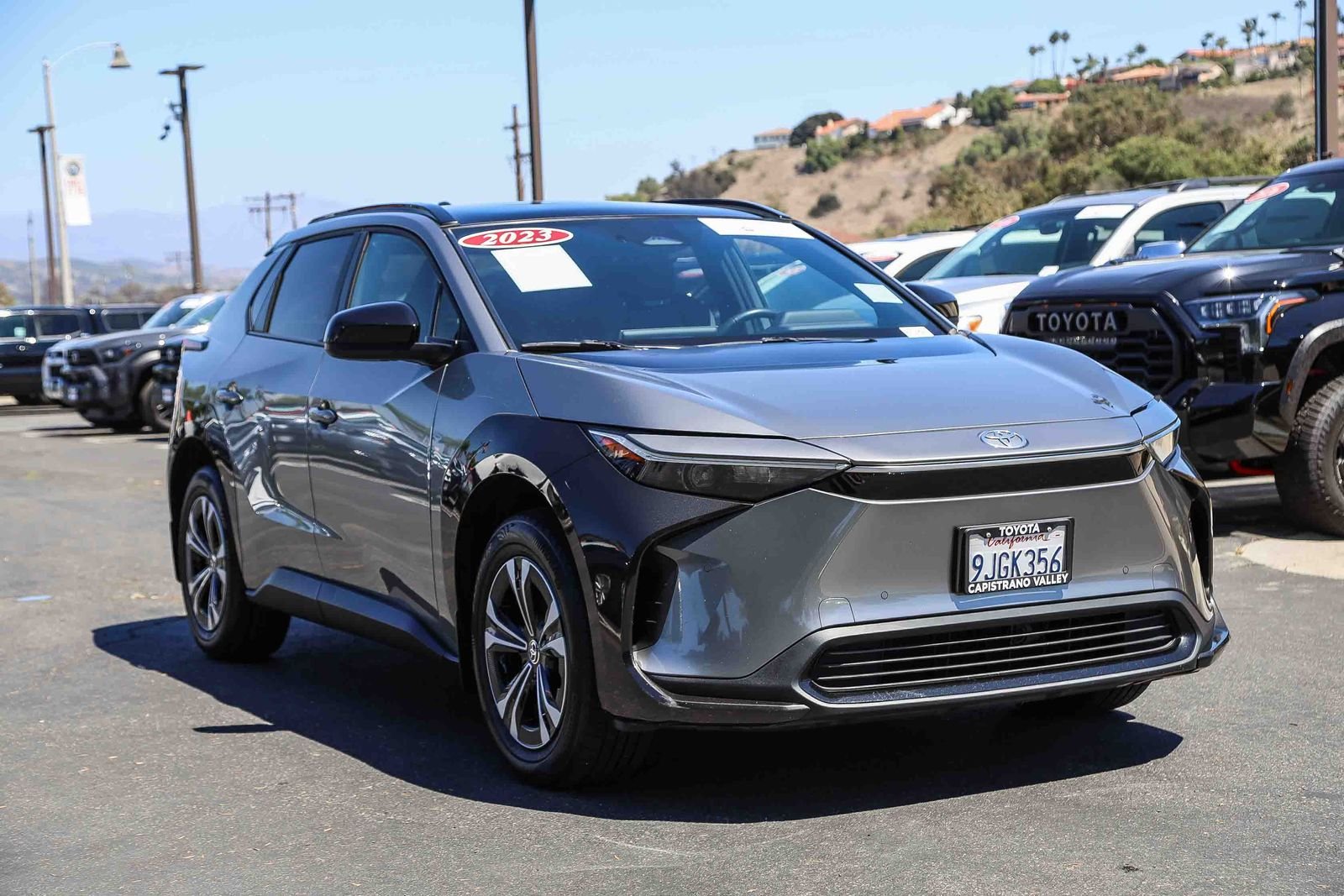 Used 2023 Heavy Metal Toyota XLE image 3