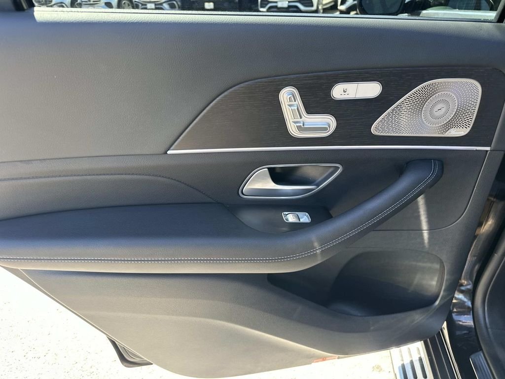 Certified Used 2026 Black Mercedes-Benz GLS 450 image 17