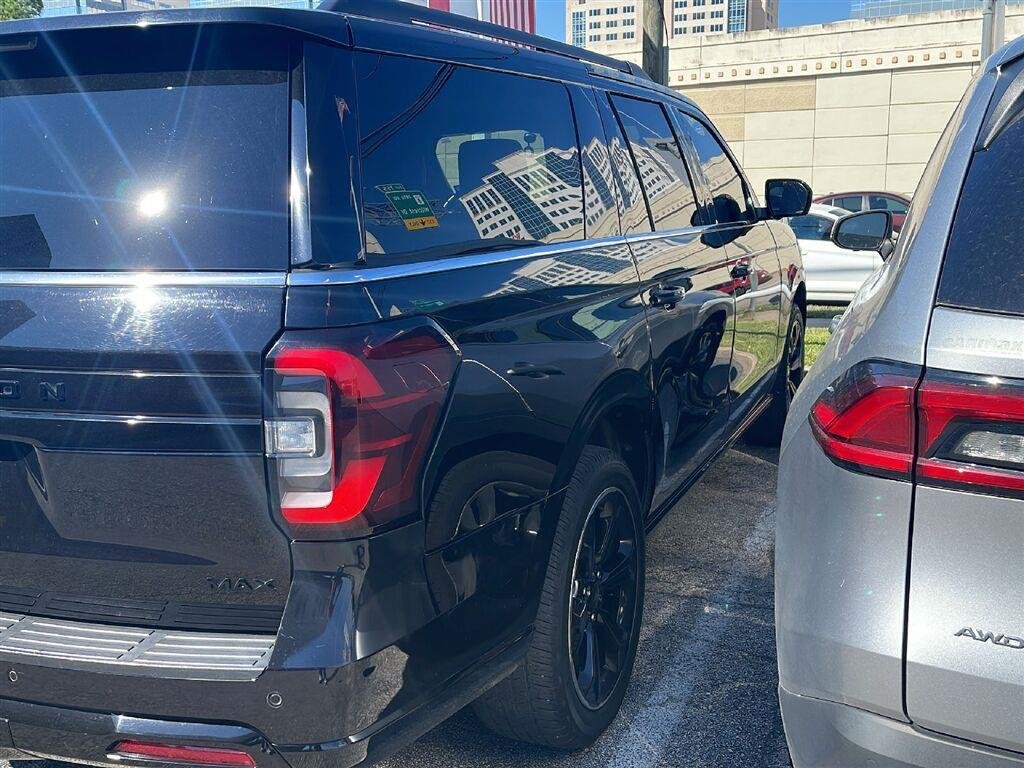 2022 Ford Expedition Max photo 3 of 5