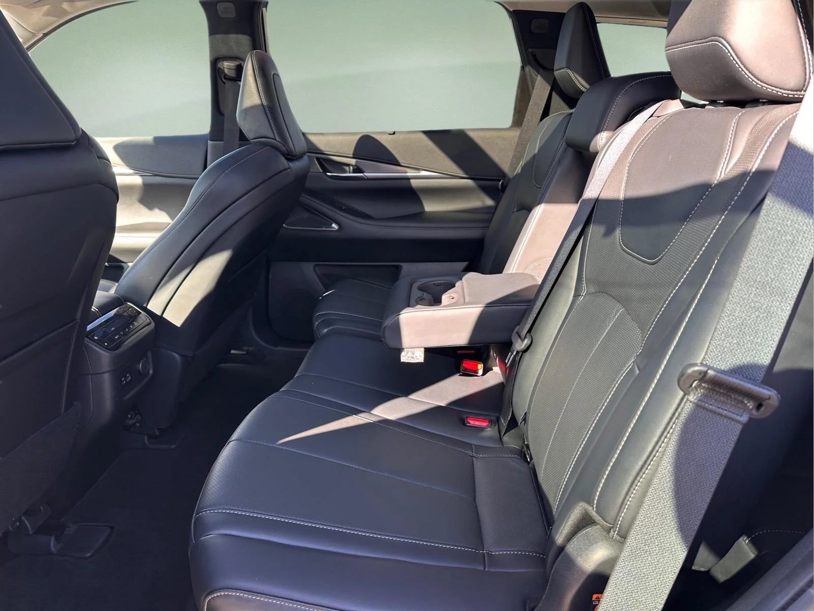 Used 2023 Warm Titanium INFINITI LUXE image 12