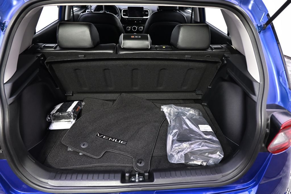 Certified Used 2025 Intense Blue Hyundai Limited image 19