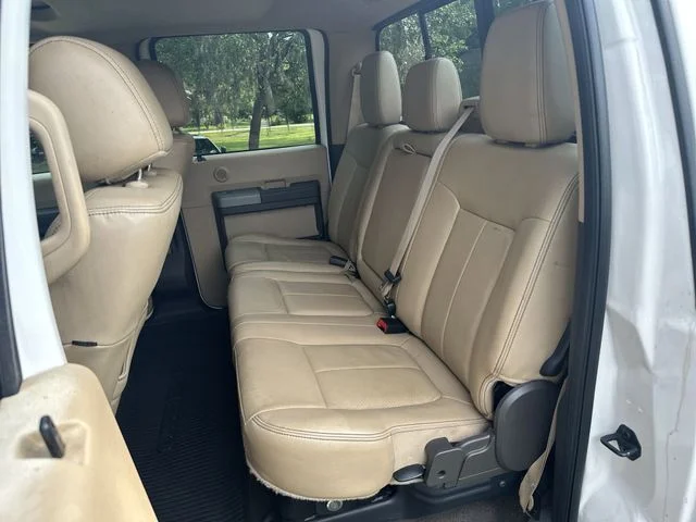 Used 2012 White Ford Lariat image 23