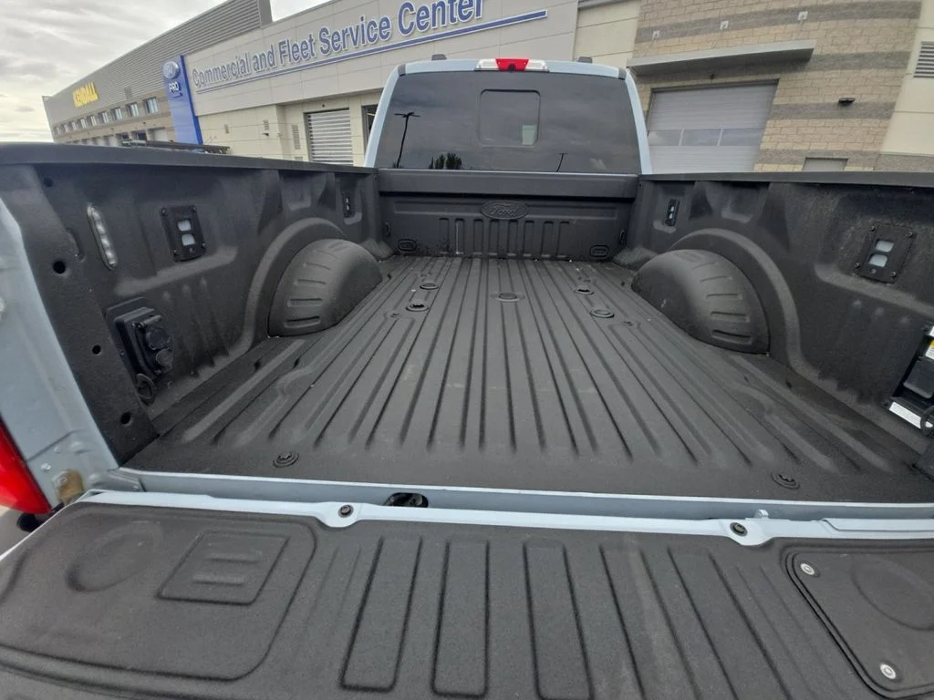 Used 2024 Gray Ford Lariat image 12