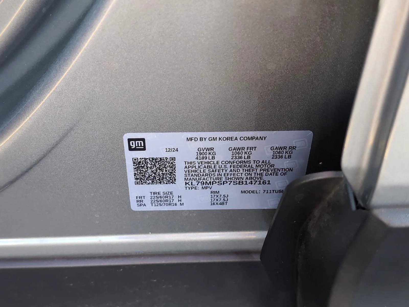 Used 2025 Sterling Gray Metallic Chevrolet LT image 35