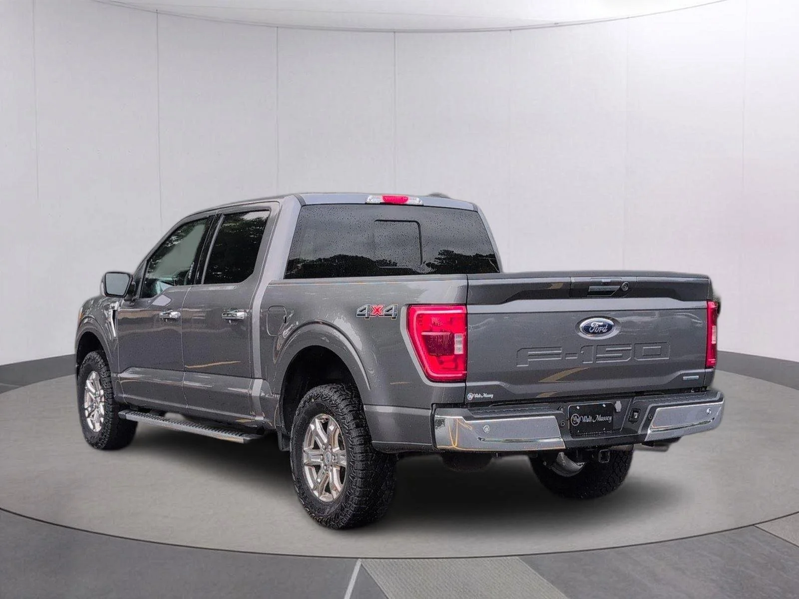 Used 2023 Carbonized Gray Ford XLT image 3