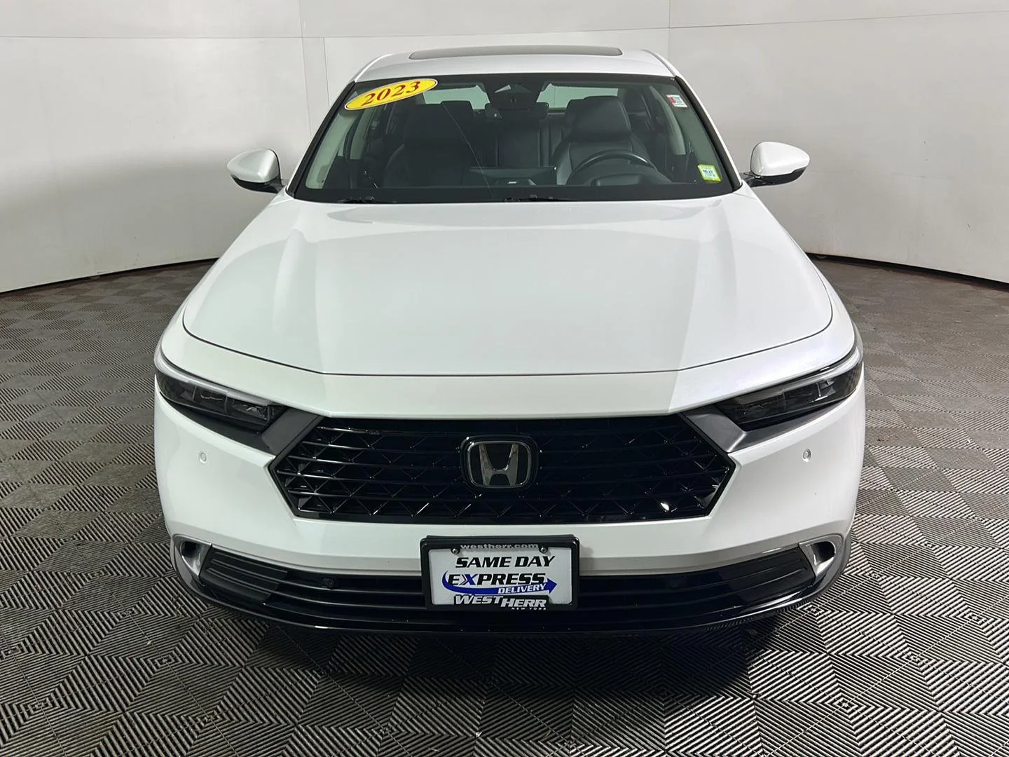 Used 2023 Platinum White Pearl Honda Touring image 12