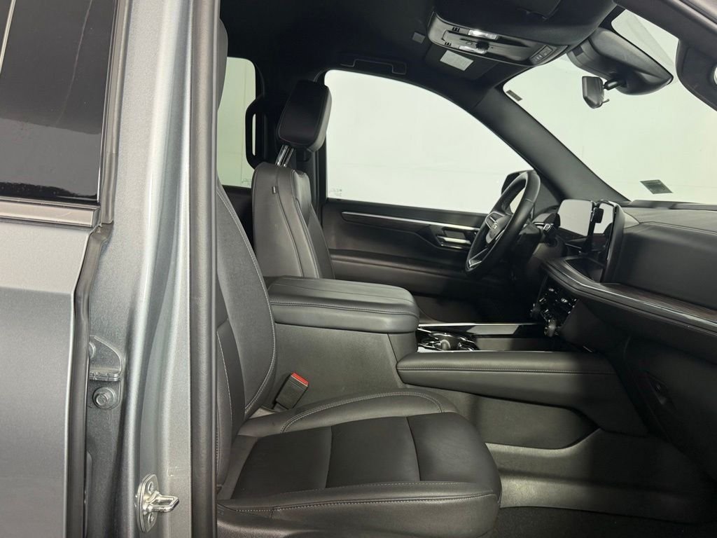 Used 2025 Sterling Gray Metallic Chevrolet LT image 29