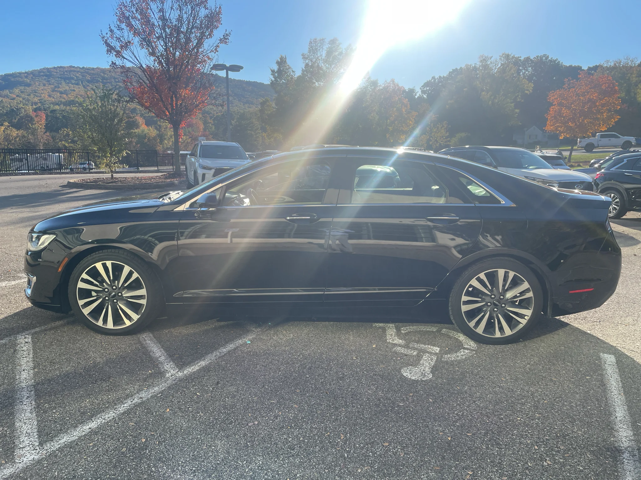Used 2017 Black Velvet Lincoln Reserve image 5
