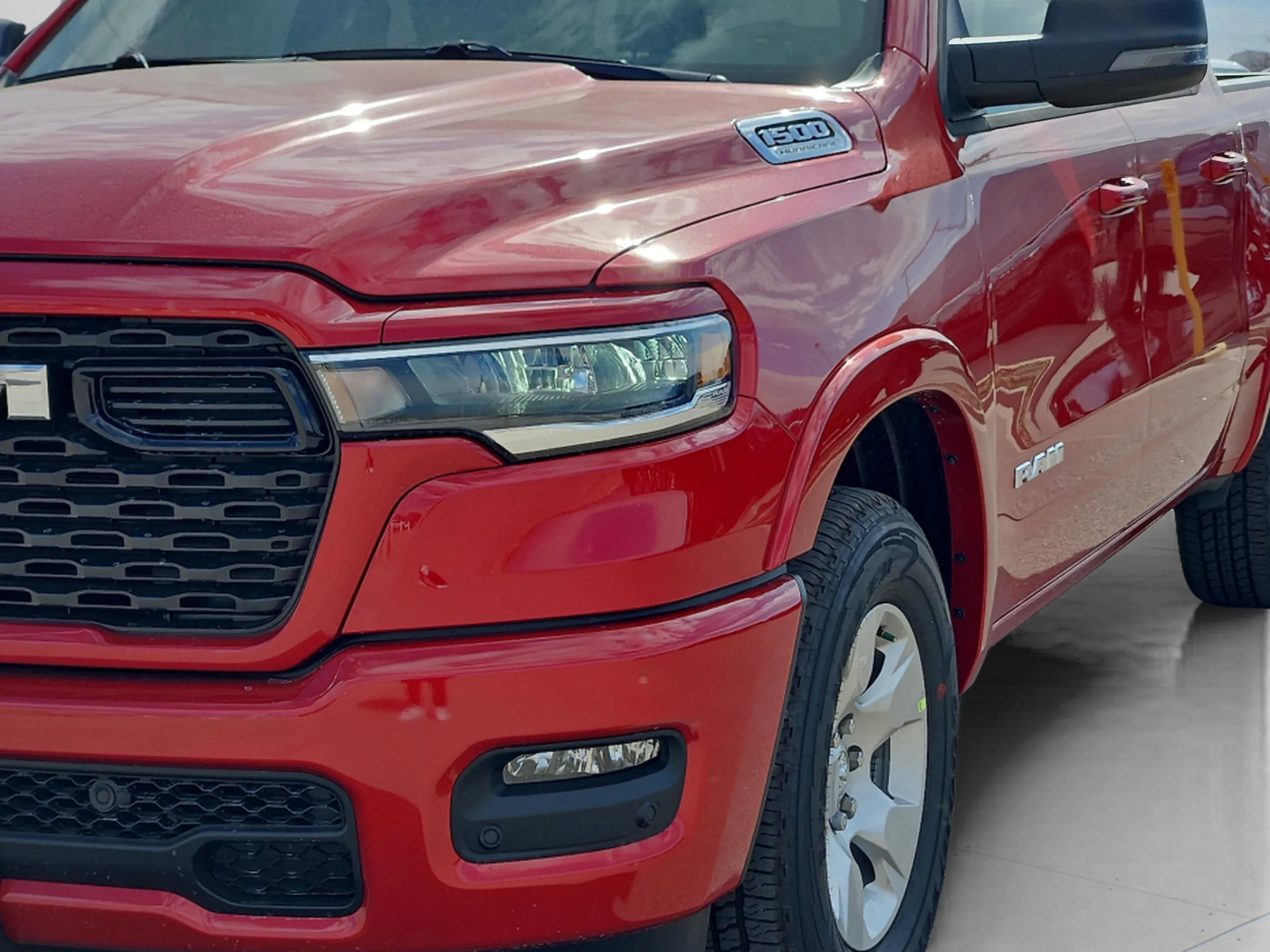 New 2026 Molten Red Pearl-Coat Exterior Paint RAM Lone Star image 2