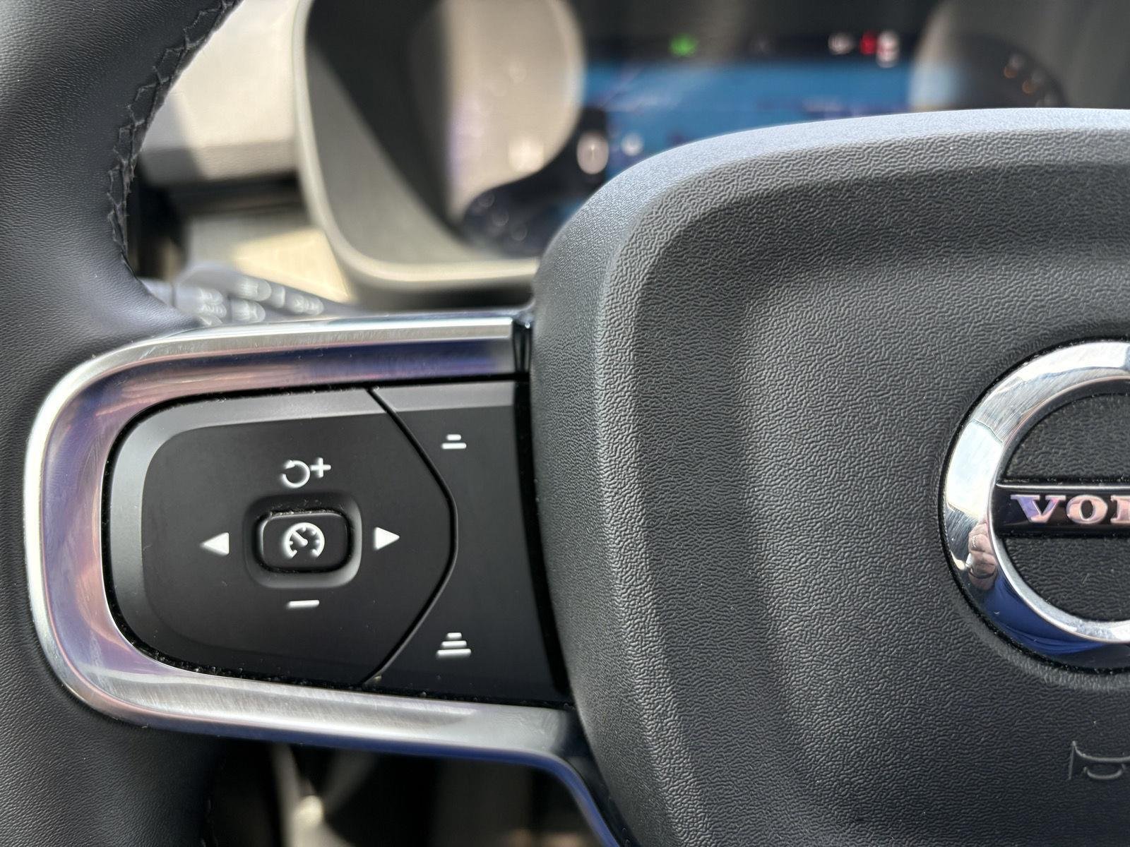 Used 2023 Thunder Grey Metallic Volvo Plus Dark Theme image 25