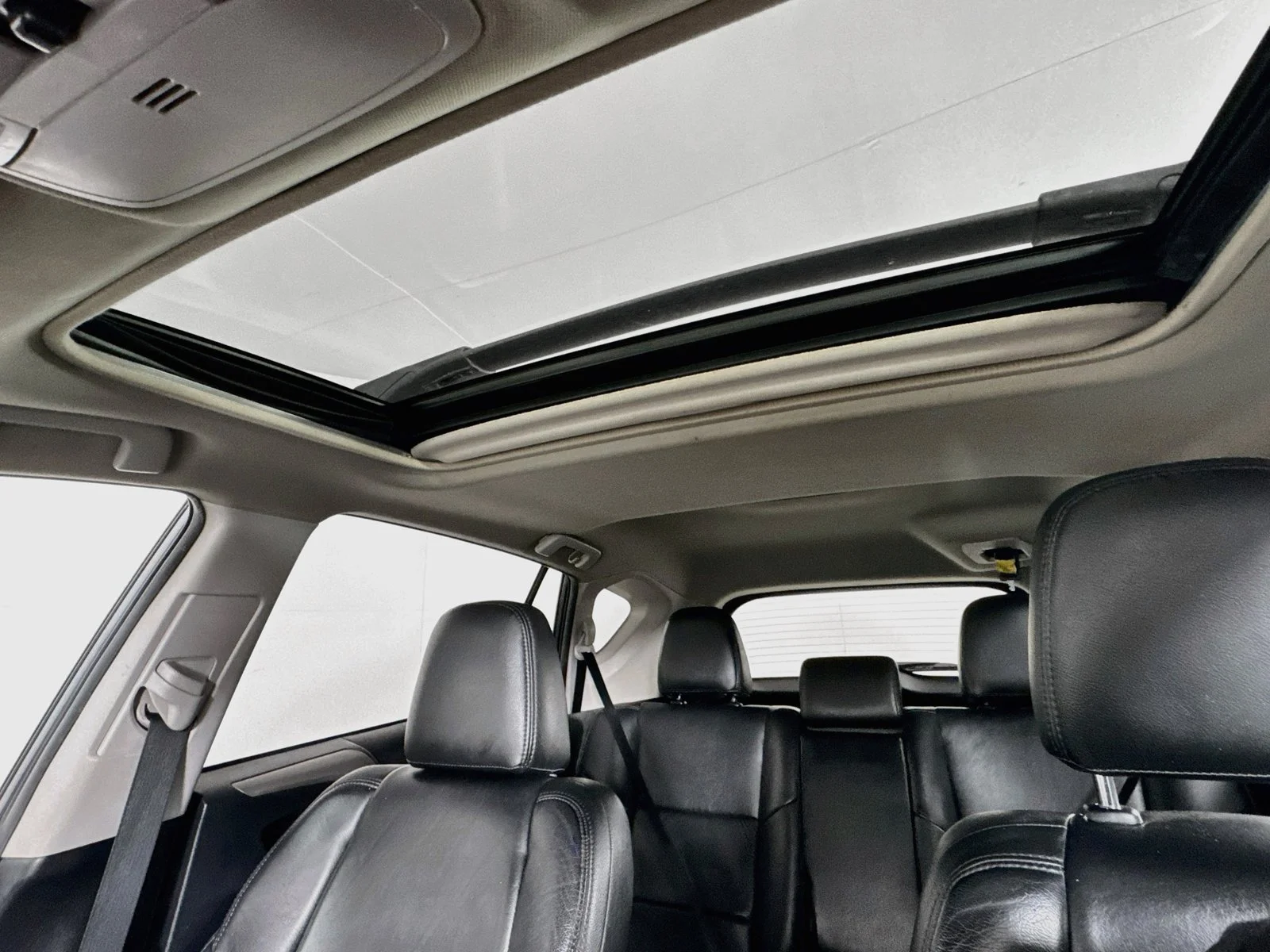 Used 2017 Gray Toyota XLE image 18