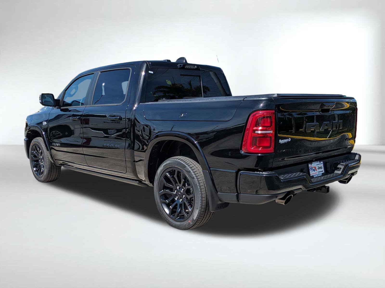 New 2026 Diamond Black Crystal Pearl-Coat Exterior Paint RAM Limited image 6
