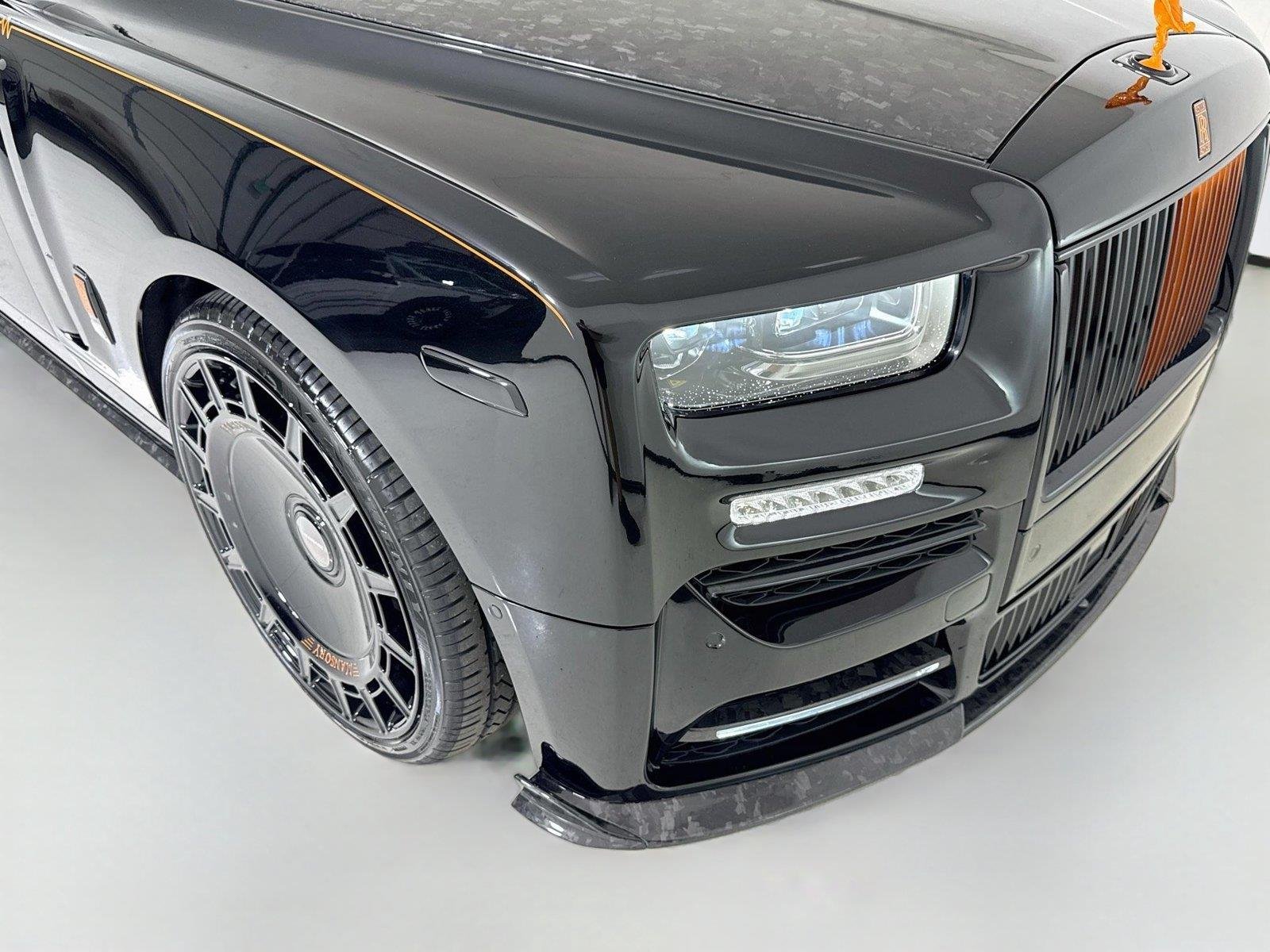 Used 2027 Black Diamond Rolls-Royce Sedan | Full Carbon Mansory Widebody image 39
