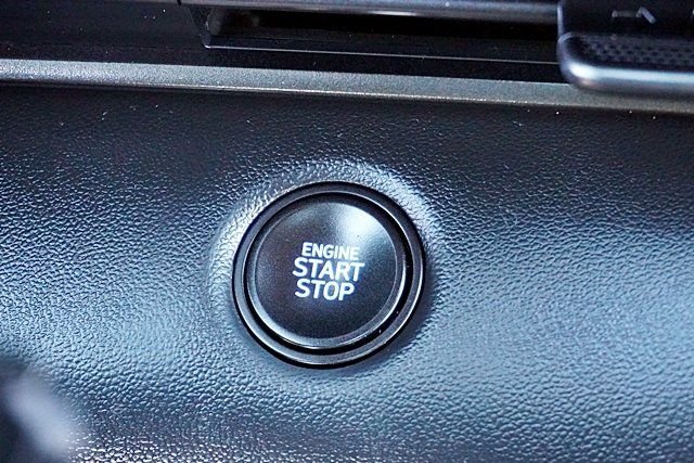 Used 2025 Gray Hyundai SEL Sport image 27