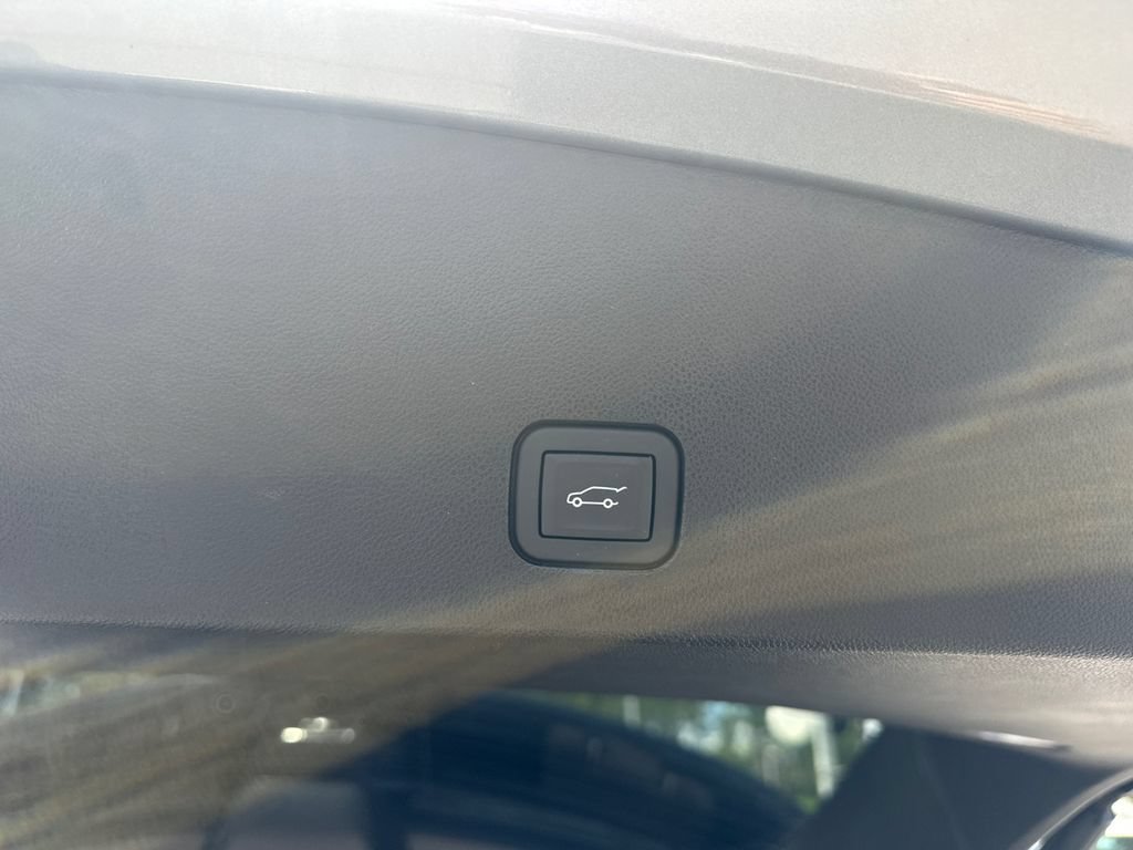 2025 Cadillac XT6 Premium Luxury - Photo 19