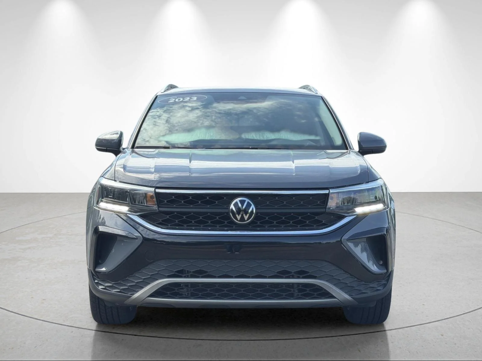 Used 2023 Pure Gray Volkswagen SE image 8