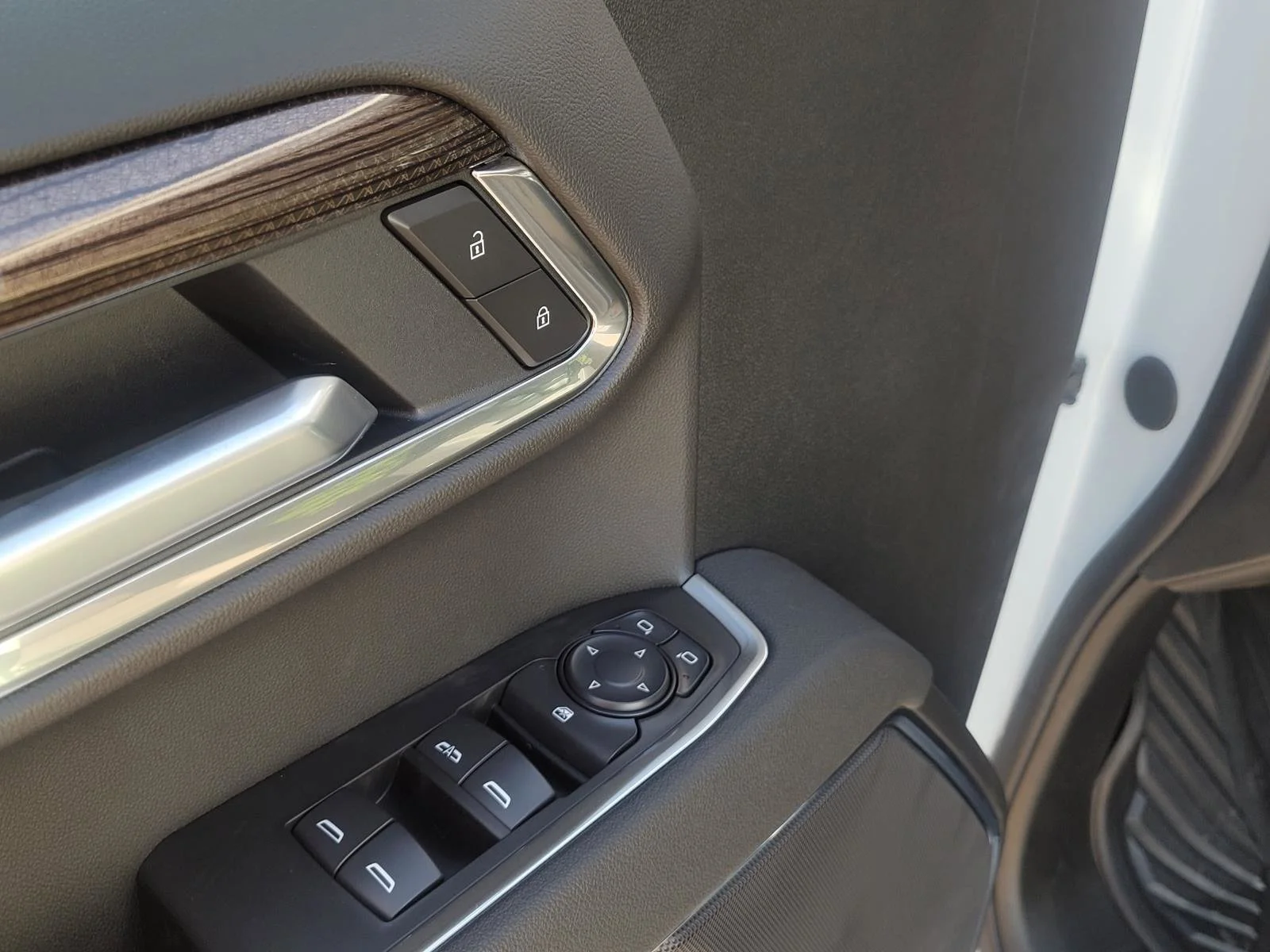 2026 Chevrolet Silverado 1500 LT Trail Boss - Photo 13