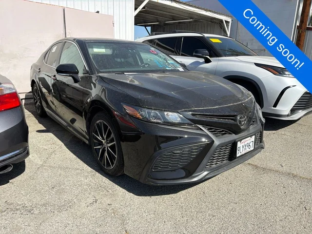 2024 Toyota Camry SE