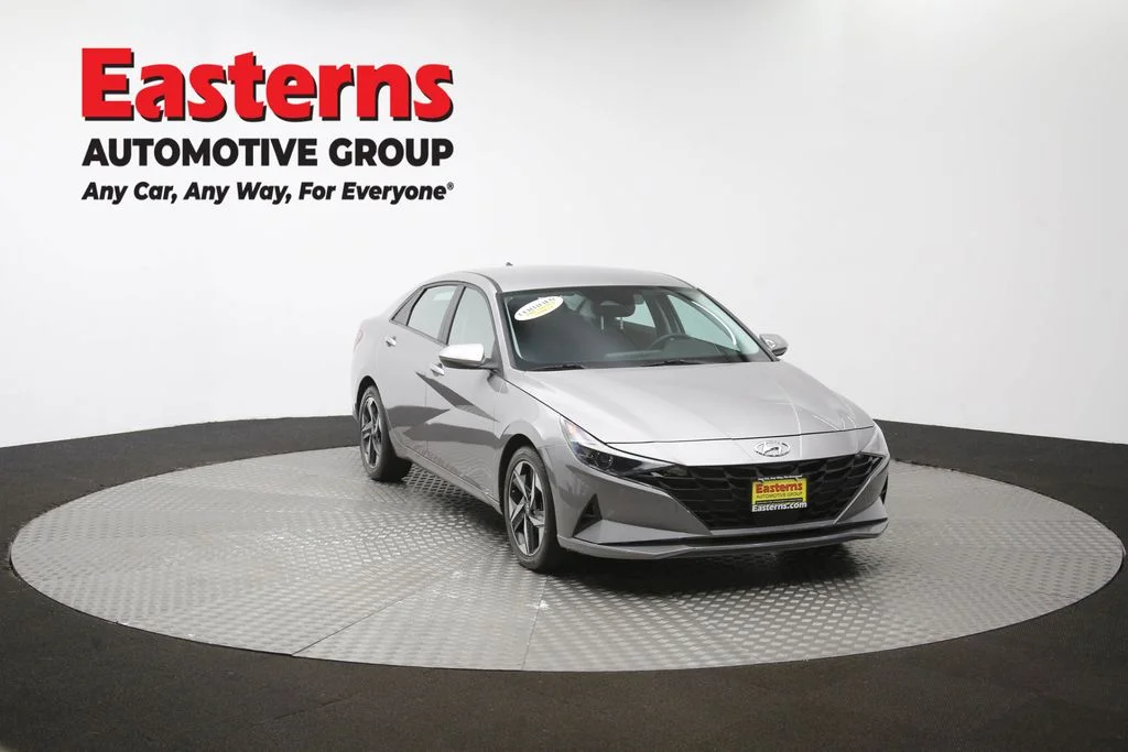 Used 2023 Silver Hyundai SEL image 45