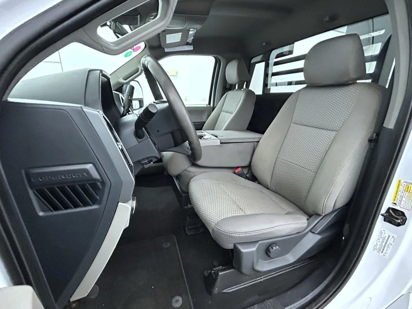 Used 2022 White Ford XLT image 11