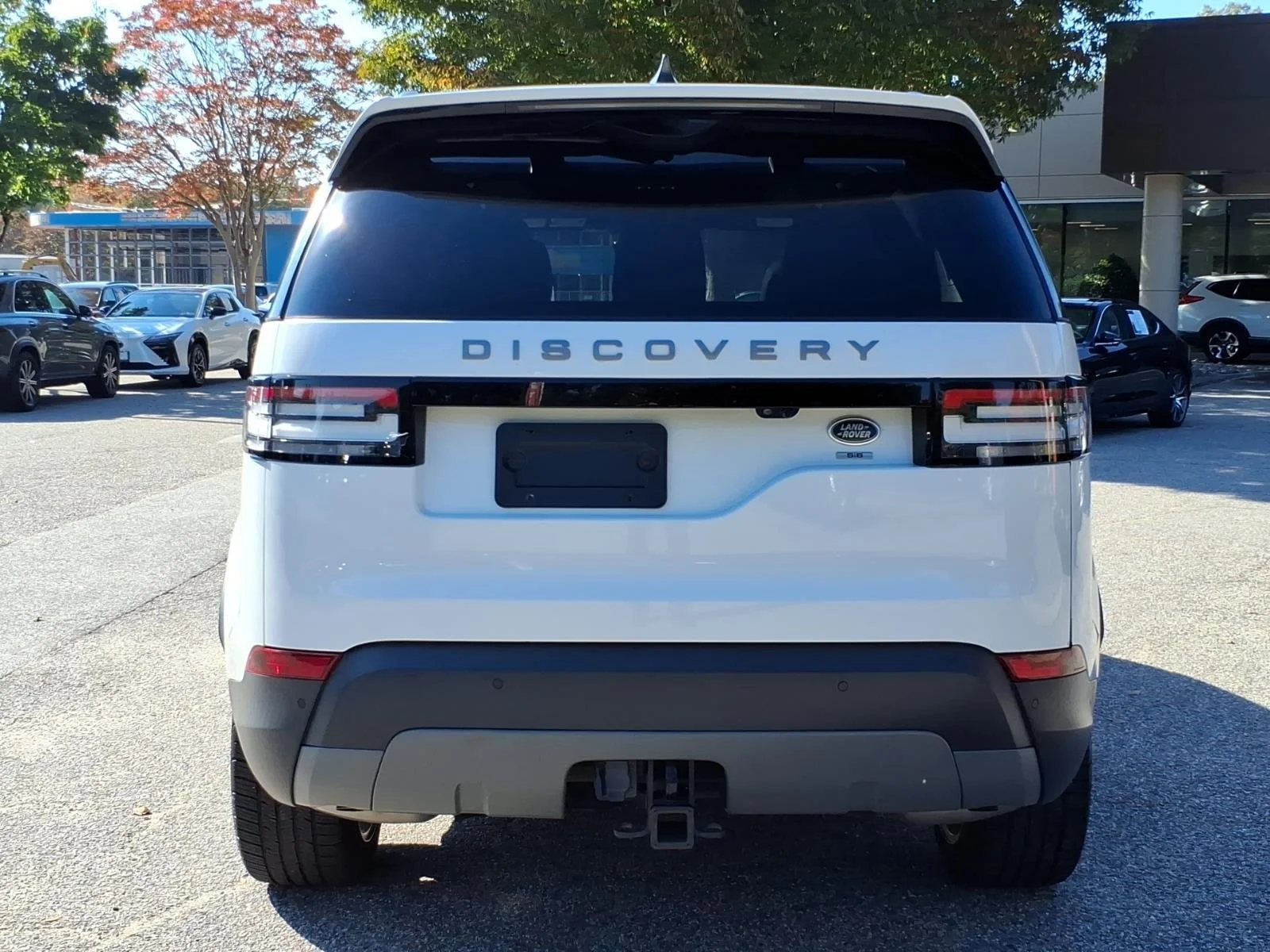 Used 2020 Fuji White Land Rover SE image 9