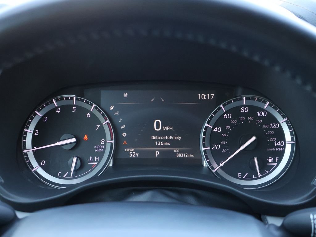 Used 2022 Silver Toyota XLE image 28