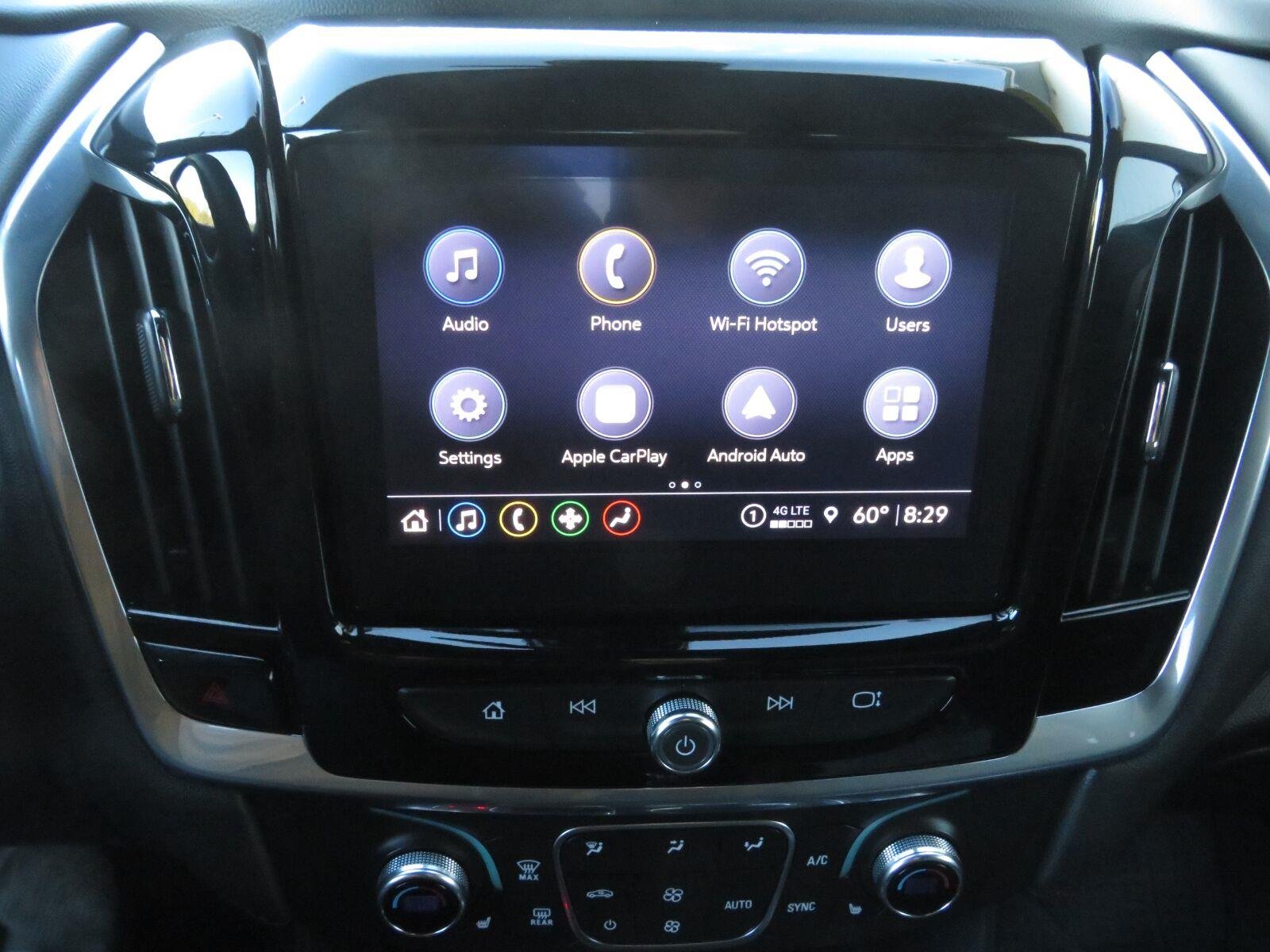 Used 2023 Silver Sage Metallic Chevrolet LT Cloth image 31