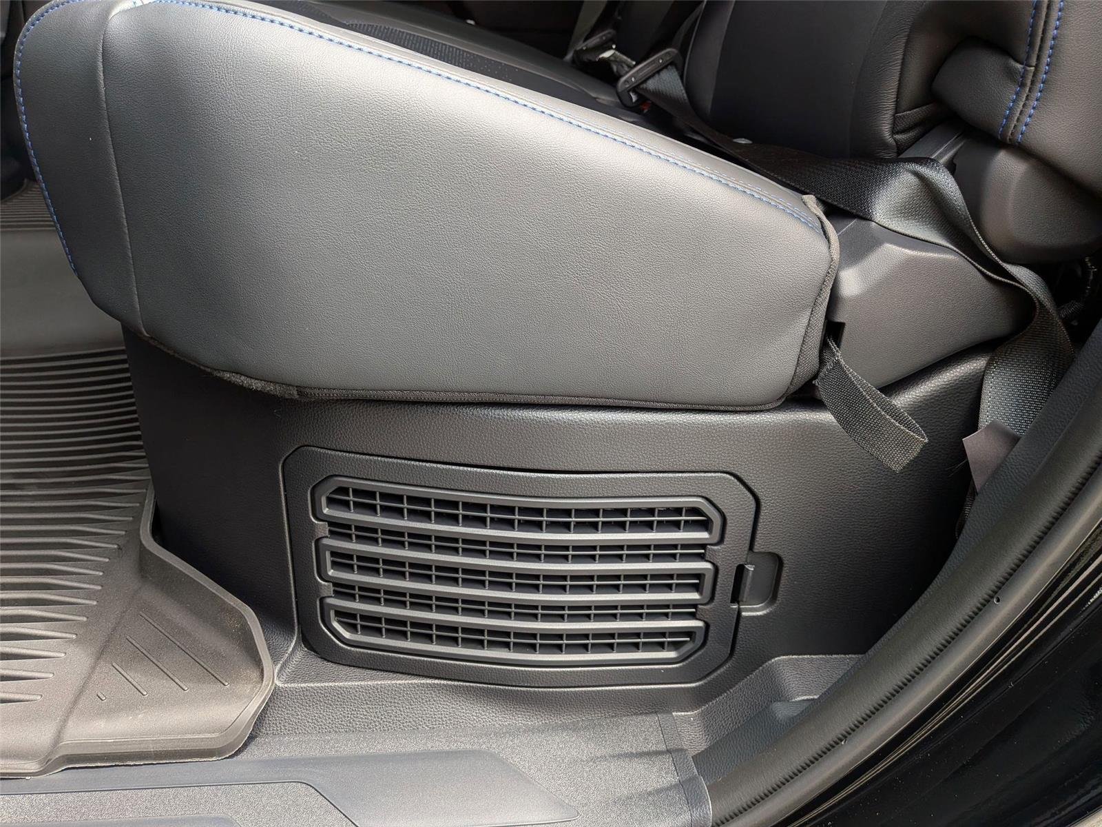 2025 Toyota Tundra Platinum - Photo 28