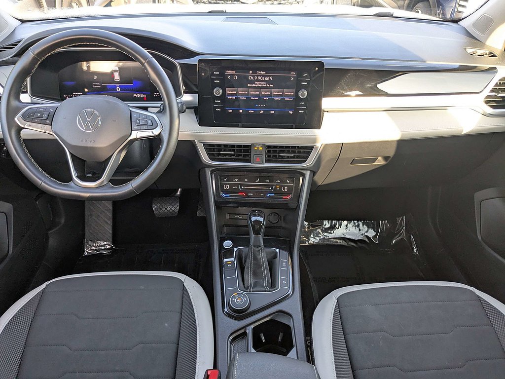 2025 Volkswagen Taos SE - Photo 15