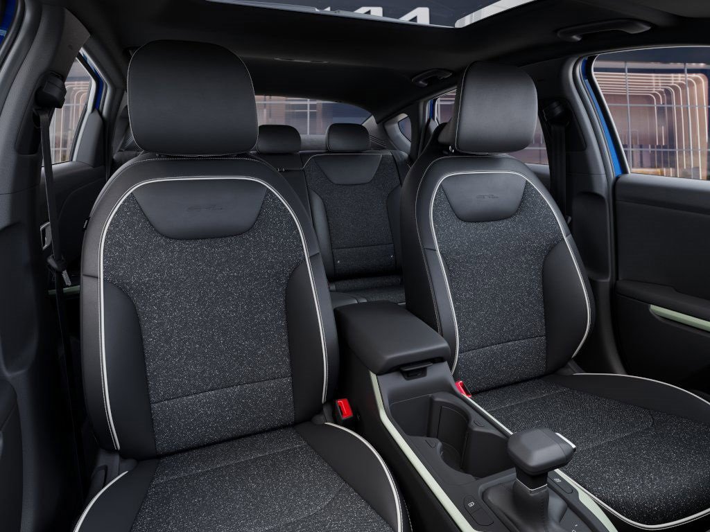 2025 Kia K4 GT-Line - Photo 15