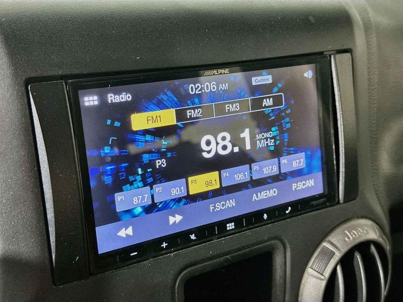 Used 2018 Black Clearcoat Jeep Sport image 13