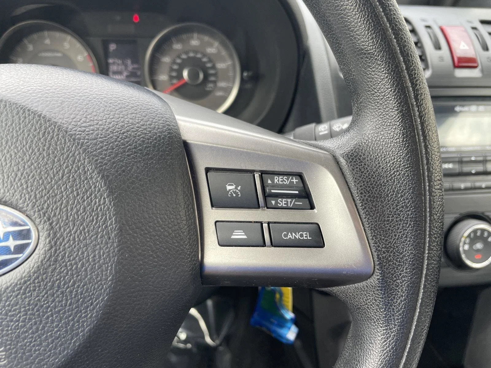 Used 2015 Satin White Pearl Subaru 2.5i Premium image 9