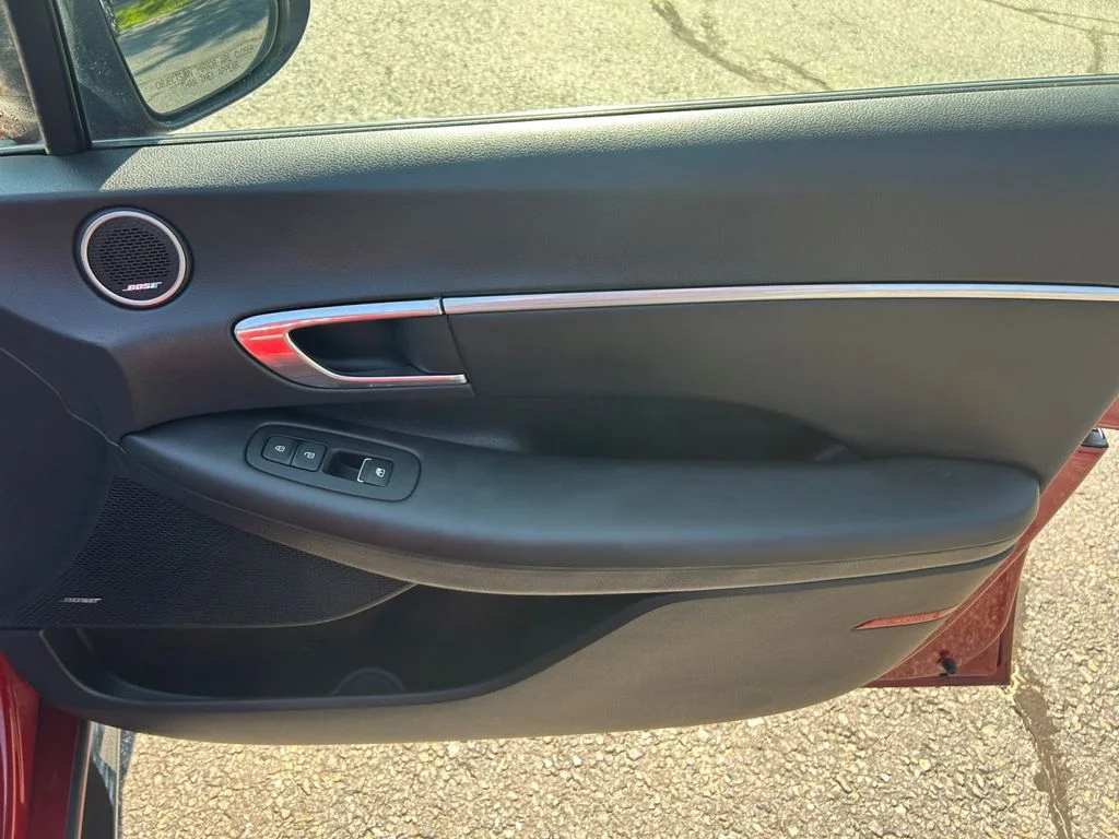 Used 2023 Ultimate Red Hyundai SEL image 17