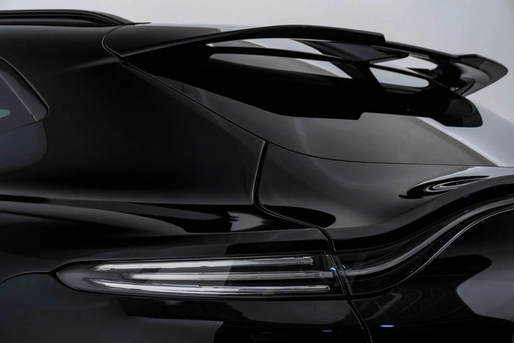 Used 2025 Q Oberon Black Aston Martin 707 image 13