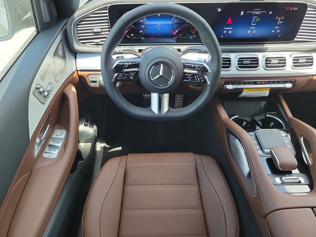 New 2026 MANUFAKTUR Ireland Mid Green Metallic Mercedes-Benz GLS 450 image 15