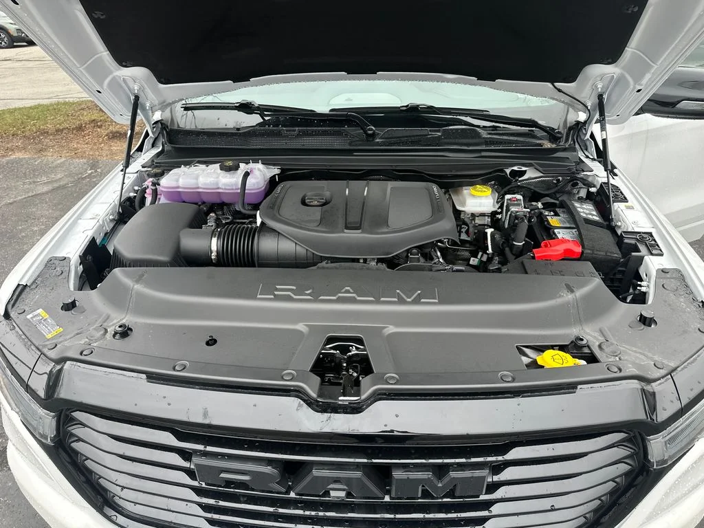 2026 RAM 1500 Laramie - Photo 9