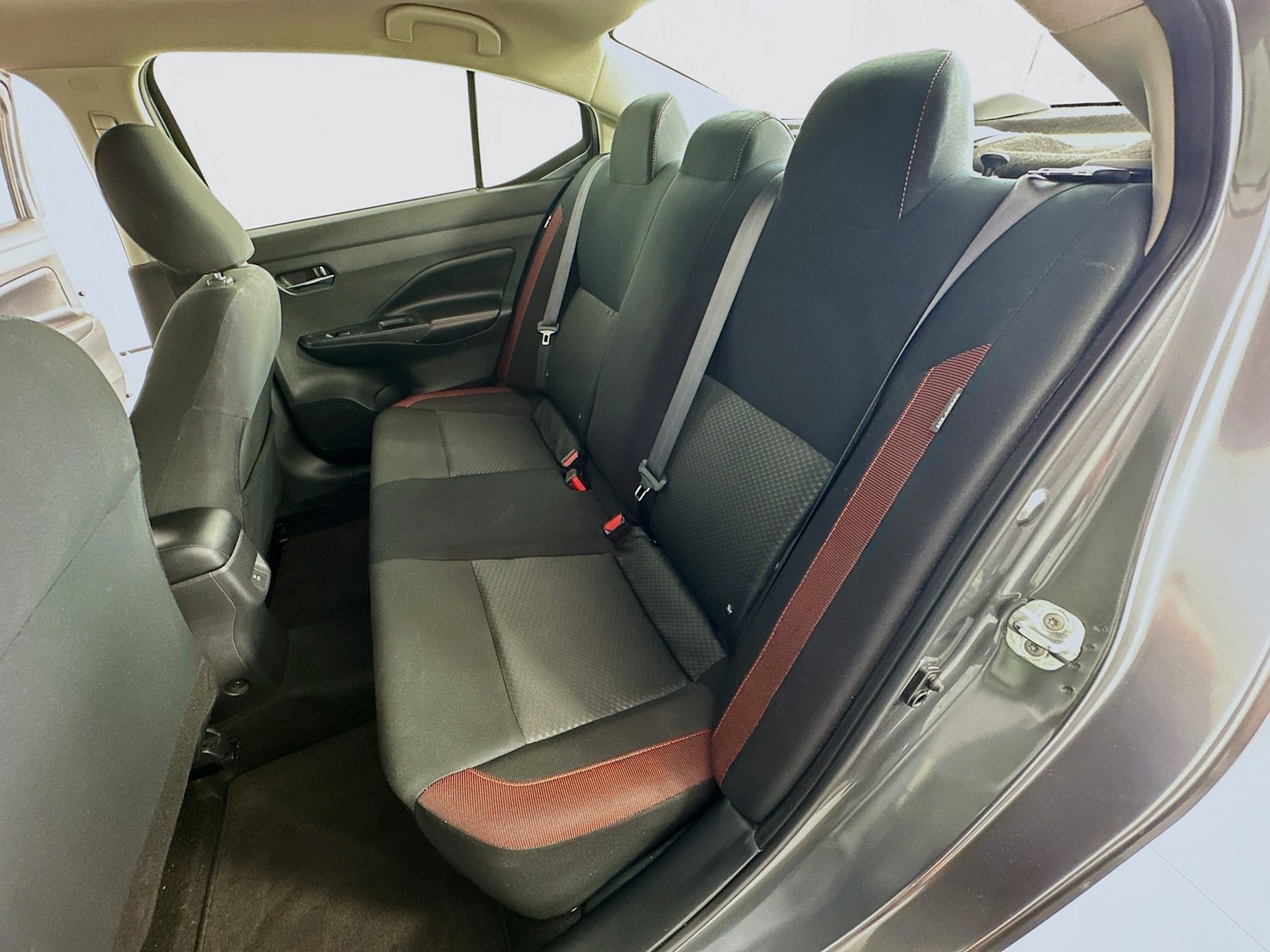 2024 Nissan Versa Sedan SR - Photo 27