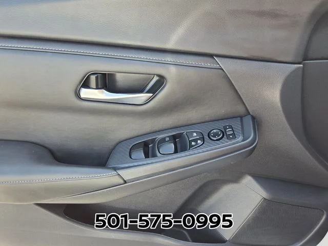 Used 2024 White Nissan SV image 27