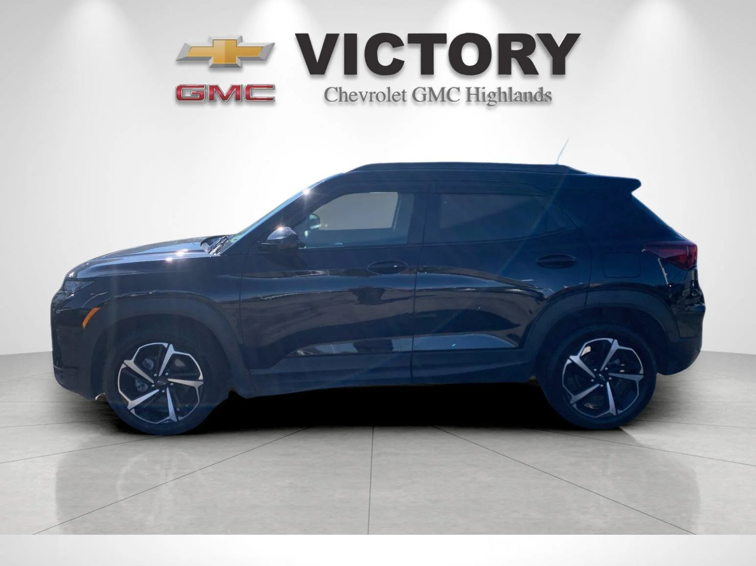 Used 2023 MOSAIC BLACK METALLIC Chevrolet RS image 6