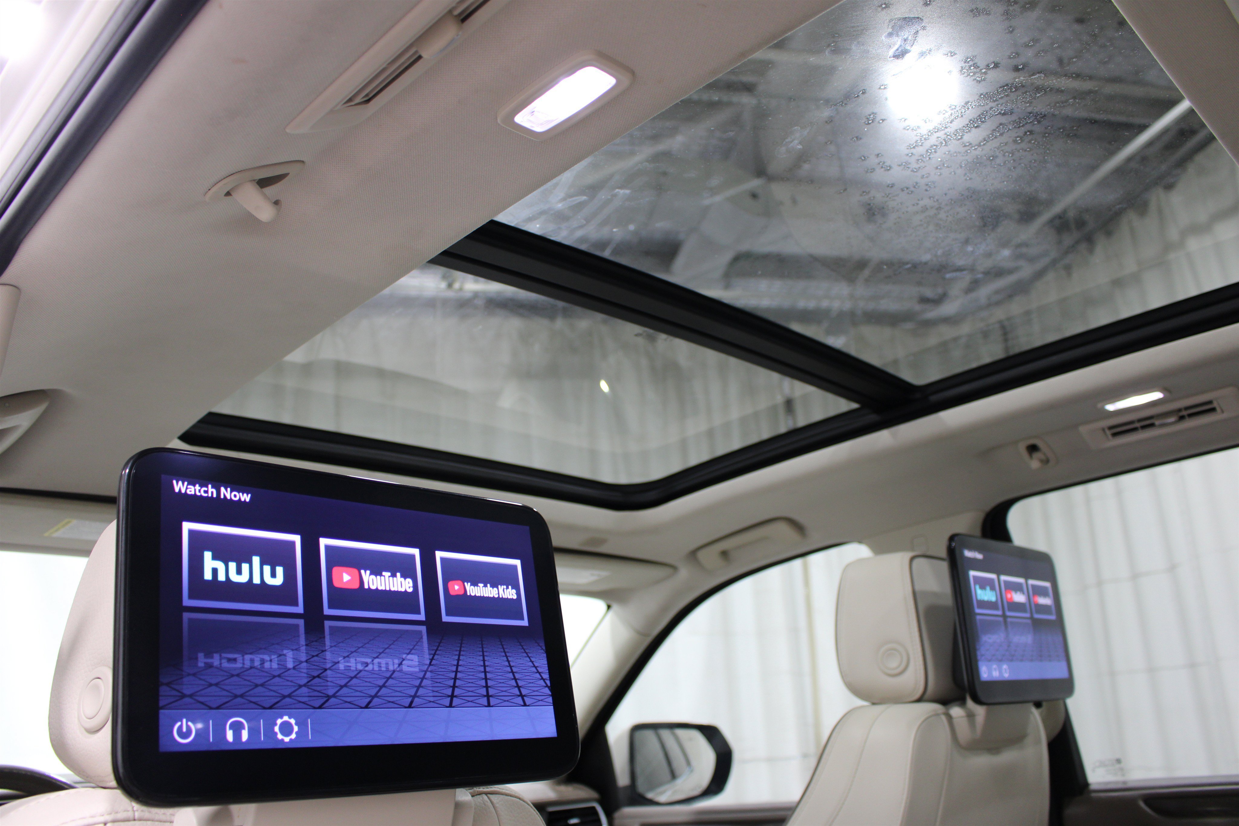 Used 2023 Pearl Beige Metallic GMC Denali image 23