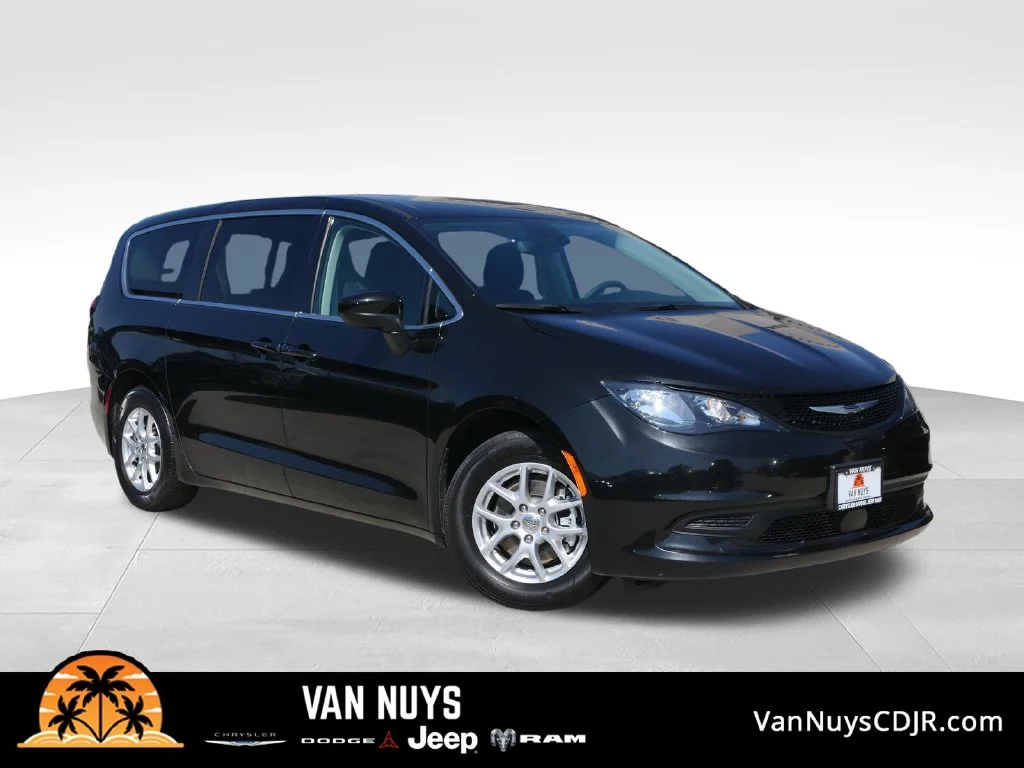 2023 Chrysler Voyager