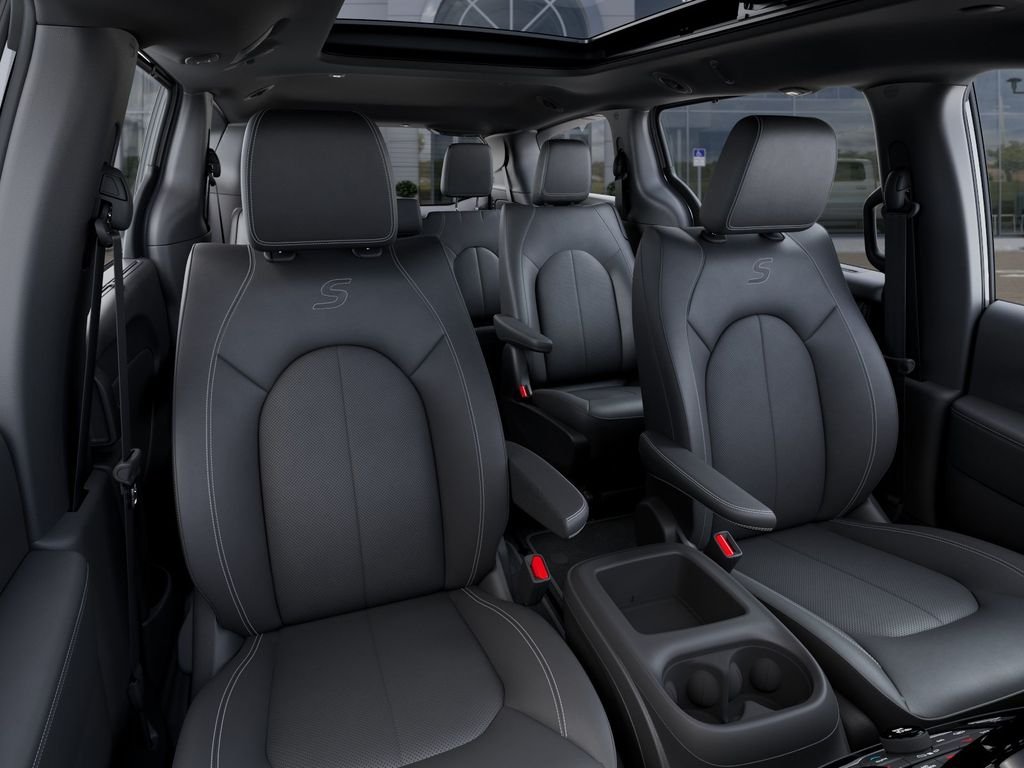 New 2026 Bright White Clearcoat Chrysler Select image 18